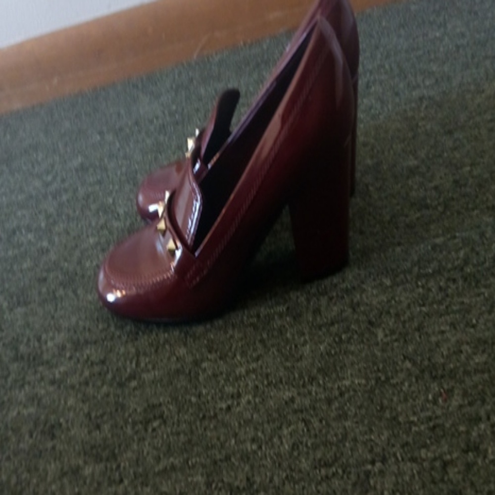 Shoes - Picture 3 of 3